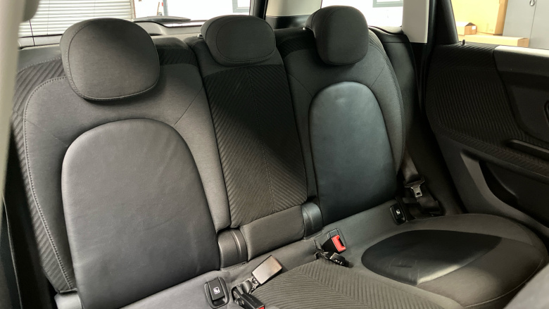 MINI Countryman 2.0 Cooper D 5dr [Chili/Nav+ Pack] Diesel Hatchback